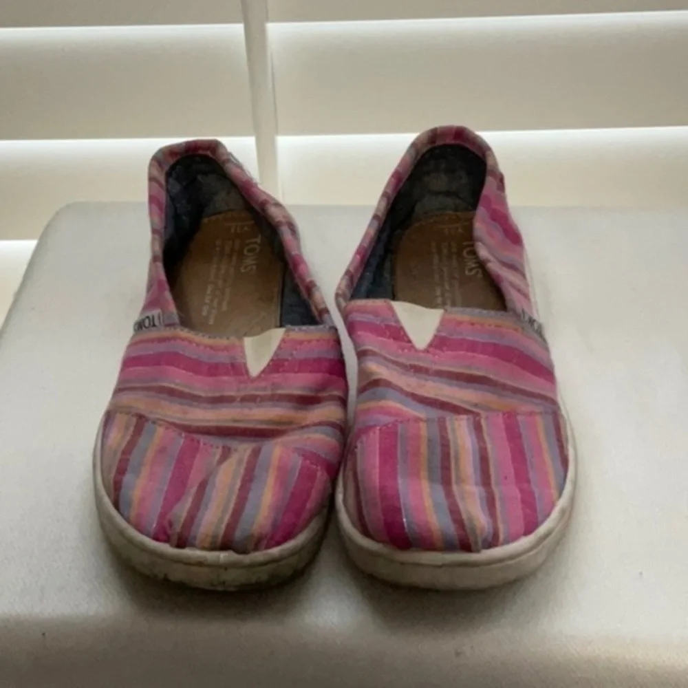 Toms
